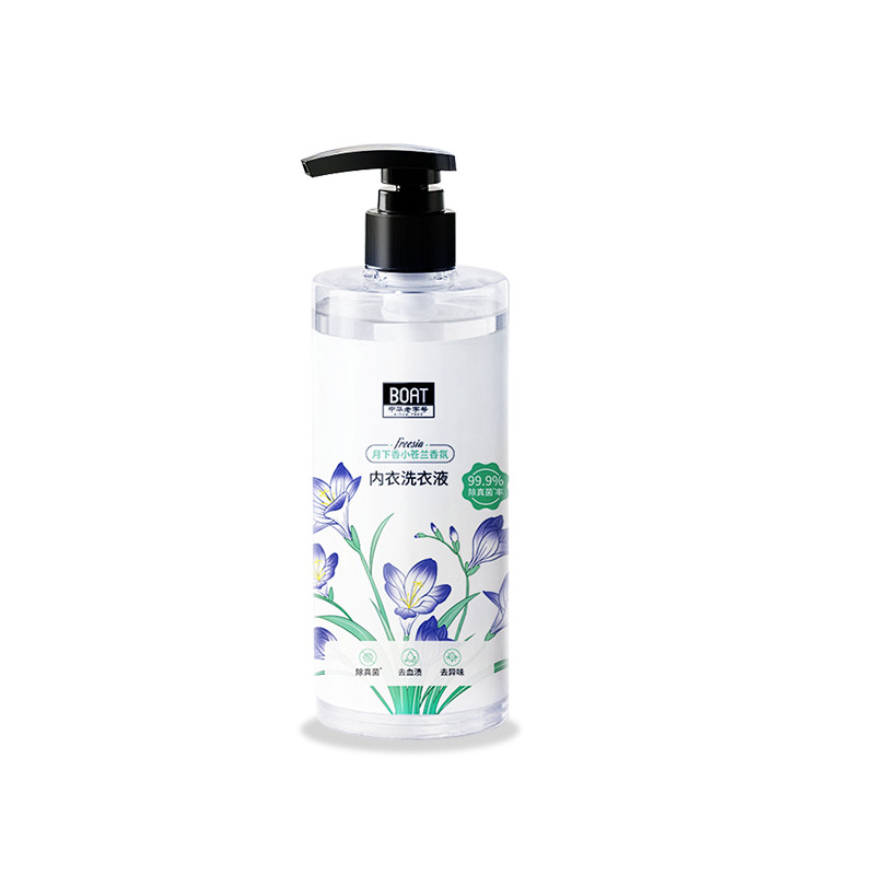 Lessive liquide antibactérienne pour éliminer le sang des sous-vêtements